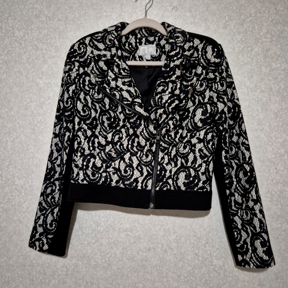 ALBERTO MAKALI... Black and White Lace Cropped Zip Up Moto Jacket.SIZE:10